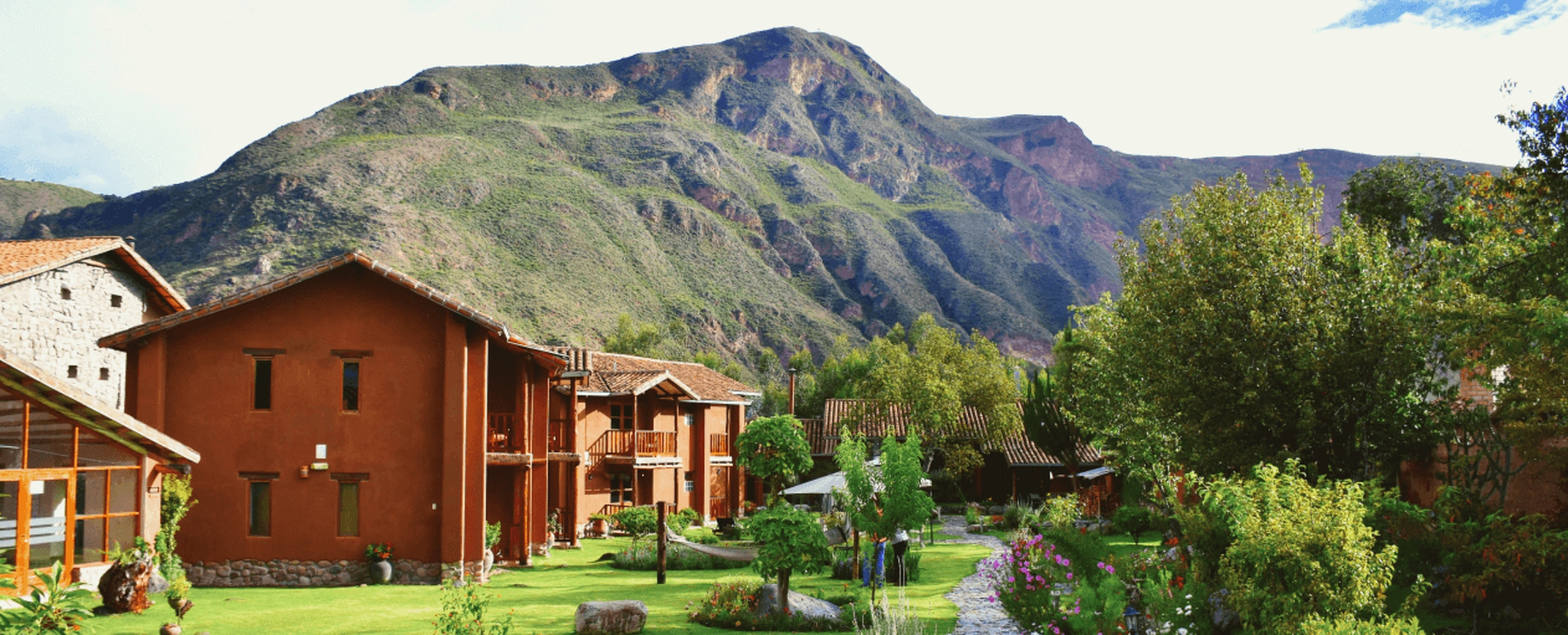Muyundi Travel 2023, tourism company in Perú. Discover the magic of Peru. Immerse yourself in the Amazon jungle, contemplate the majestic Andes and let yourself be carried away by the history of the ancient Incas. Muyundi Travel invites you to explore every corner, so that your trip is unforgettable.