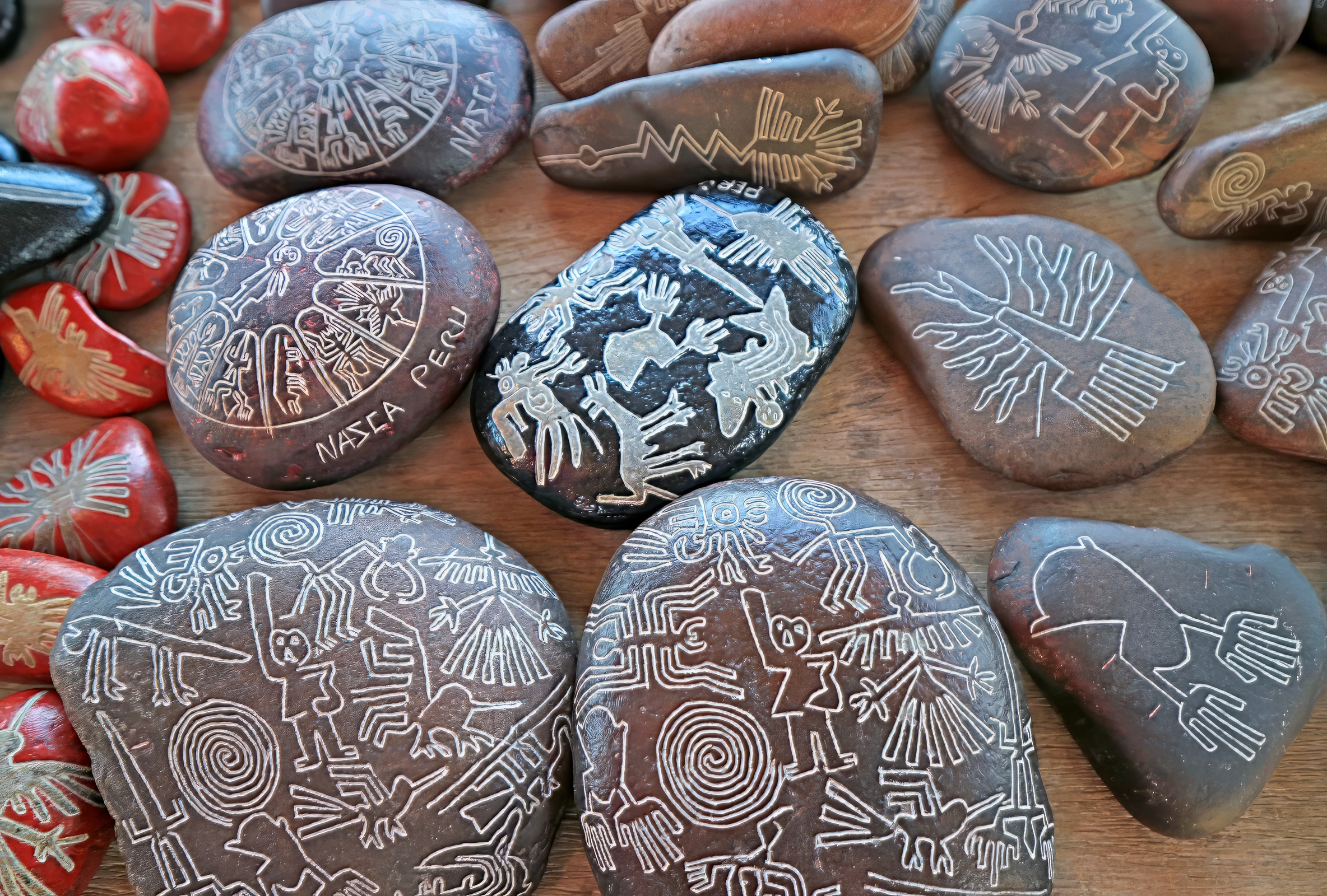 Nazca (or Nasca) is the capital city of the province of the same name, in the Ica department, located on the central coast, at 588 m.s.n.m., at 460 km. south of Lima, 150 km. from the city of Ica and 202 Km. from Paracas.
                                                                                                                                                                                                                                                                                                                                                                                                                                                            Among its main tutistic attractions we have the famous Lines of Nasca which is located in the Pampa of San Jose and over an extension of 50 km, the geoglyphs represent figures of animals and plants, some of these figures can reach to measure up to 300 meters of length and occupy a surface of 1000 m2. In order to be able to correctly appreciate these figures, it is necessary to fly over the Lines of Nasca and thus to fully admire this wonder.
                                                                                                                                                                                                                                                                                                                                                                                                                                                    Cahuachi: citadel and ceremonial center of the ancient Nascas, there are two pyramids staged of adobe, very close is the place known as Estaqueria, where stakes of cranberry are preserved.
                                                                                                                                                                                                                                                                                                                                                                                                                                                Chauchilla Cemetery: located 10 km south of the city of Nasca contains ceramics and pre-Inca mummies.
                                                                                                                                                                                                                                                                                                                                                                                                                                                  Cantalloc aqueduct: located 4 km north of the city of Nasca built by the culture of the nasca and operate today, demonstrating its technological advances in hydraulic engineering, built more than 40 aqueducs, which were used all year round, to be able to develop an efficient agriculture and able to meet the needs of the population of that time, there are other aqueducts in various places in the city