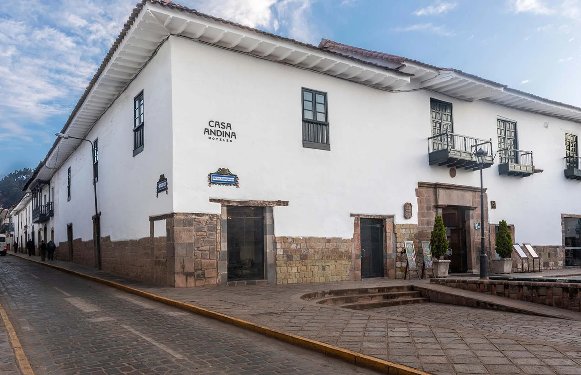Muyundi Travel 2023, tourism company in Perú. Discover the magic of Peru. Immerse yourself in the Amazon jungle, contemplate the majestic Andes and let yourself be carried away by the history of the ancient Incas. Muyundi Travel invites you to explore every corner, so that your trip is unforgettable.