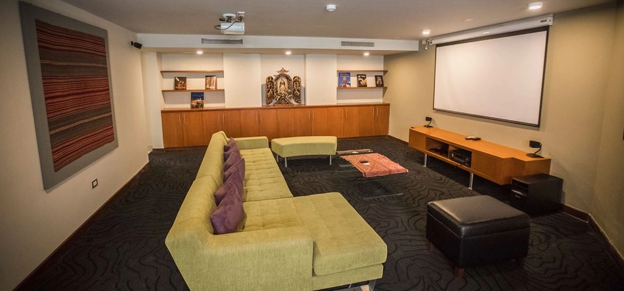 Aranwa Sacred Valle - Aranwa Sacred Valley Hotel & Wellness is built on the ban Route to Machu Picchu. The hotel has rooms decorated in the colonial style and others with modern and minimalist style