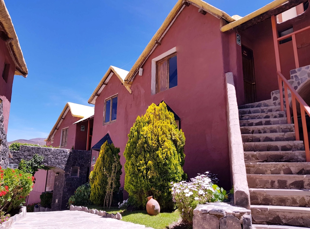 Well of heaven - The Pozo del Cielo hotel opened its doors on May 20, 2001 in the district of Chivay, province of Caylloma, in the heart of the Colca Valley. Our wish; As it is currently, it was to offer a quality service and for this we had 20 rooms distributed among marriage, simple and double.