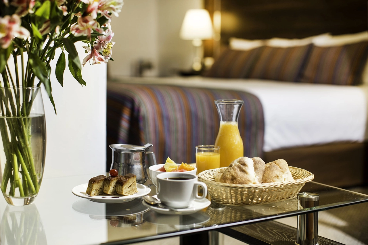 Count of Lemos - We are excellently located, in the historic city area, 2 blocks from the Plaza de Armas, one block from the Santa Catalina convent and in front of the Moral House