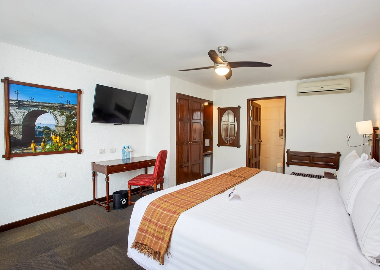 Andina Premium House - Located in the Historical Center of the White City, made in ashlar and raised on the old Casa House, a national historical monument built in 1974 and recognized as Cultural Heritage by UNESCO.