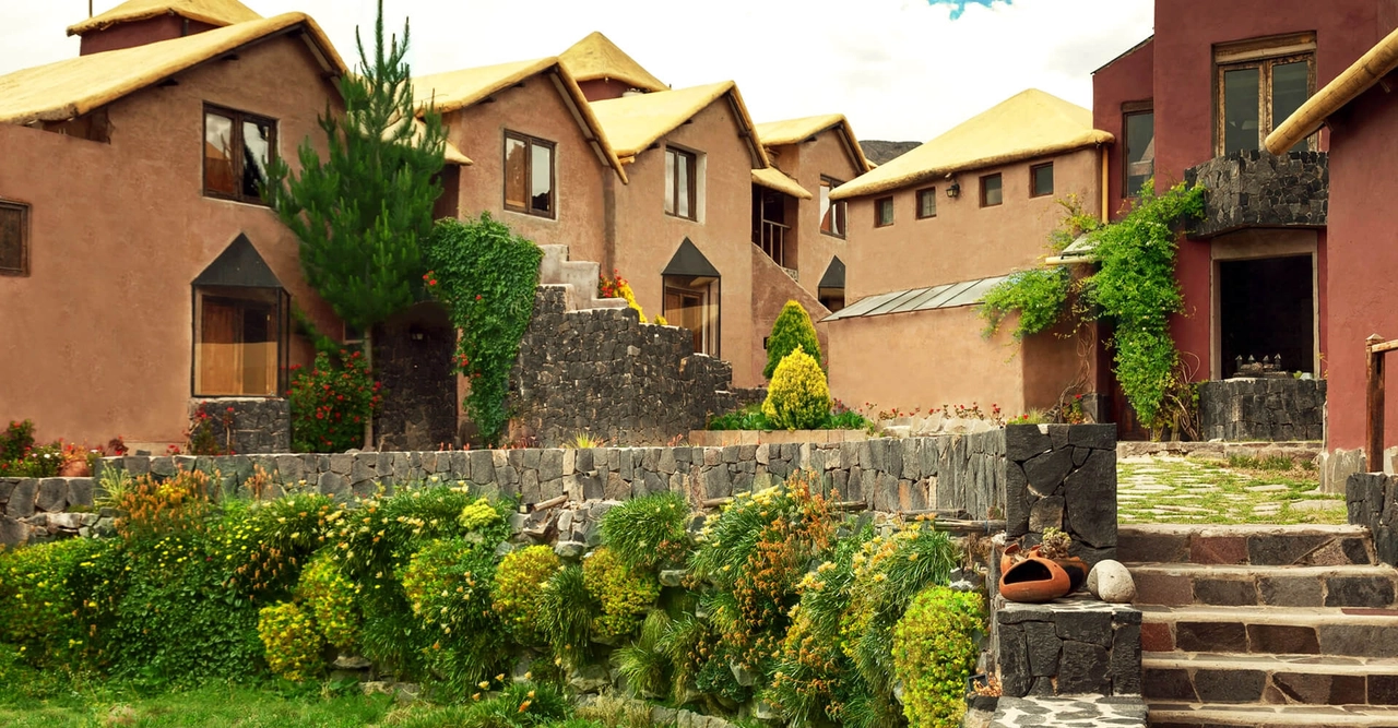 Well of heaven - The Pozo del Cielo hotel opened its doors on May 20, 2001 in the district of Chivay, province of Caylloma, in the heart of the Colca Valley. Our wish; As it is currently, it was to offer a quality service and for this we had 20 rooms distributed among marriage, simple and double.
