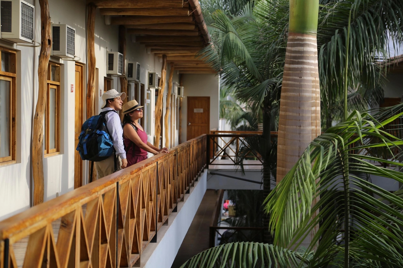 Andina Standard House - It is located a few minutes from Nasca`s Plaza de Armas and just 20 minutes to know one of the best places in this destination: the Nasca lines.