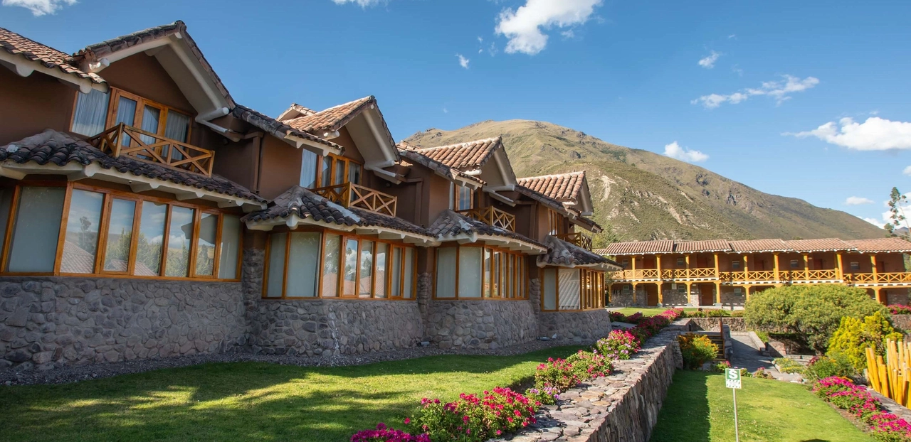 Andina Premium House - Equidistant between Urubamba and Ollantaytambo, in the Sacred Valley of the Incas, the hotel is perfectly located to have an easy access to the tourist attractions of the Valley, the Urubamba River and the Magstuous Mountain River of the Andes.