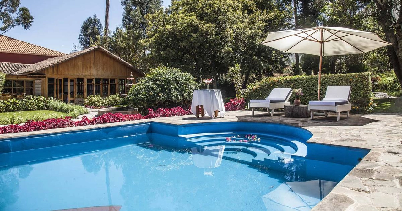 San Agustin Urubamba - Discover all the exclusivity of staying in a unique place, the San Agustín Urubamba & Spa hotel. This hotel is located in an old orange farm, in the middle of the Sacred Valley of the Incas. It is a boutique hotel that enjoys a relaxed atmosphere, with a beautiful garden with lush trees, an outdoor pool and an exclusive spa. The best place to enjoy a family, couple or groups and discover some of the best kept secrets in the Sacred Valley.